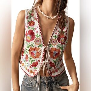 NWT- Boho Embroidered Floral Vest, Small